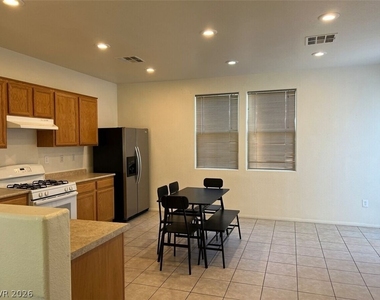 3314 Cave Primrose Street - Photo Thumbnail 8