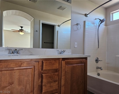 1018 Garnet Ridge Court - Photo Thumbnail 14