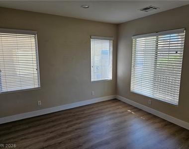 1018 Garnet Ridge Court - Photo Thumbnail 3