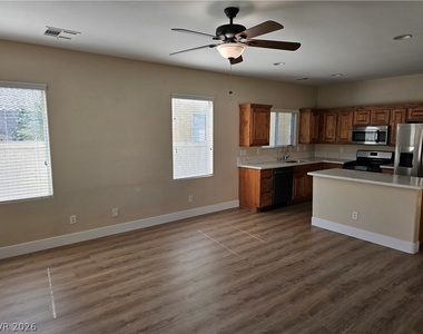 1018 Garnet Ridge Court - Photo Thumbnail 5