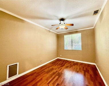 6800 Fruit Flower Avenue - Photo Thumbnail 10