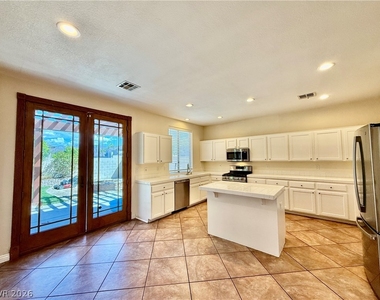 6800 Fruit Flower Avenue - Photo Thumbnail 7