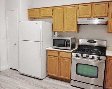 3305 Hillingdon Court - Photo Thumbnail 2