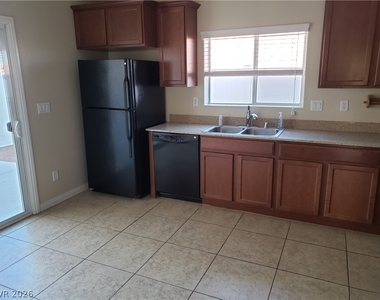 7876 Crownbeard Street - Photo Thumbnail 13