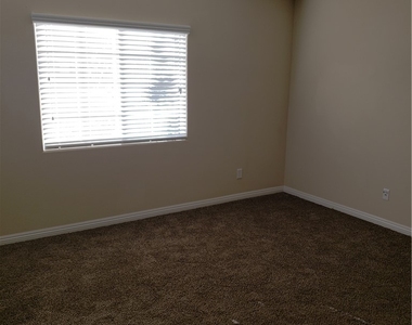 7876 Crownbeard Street - Photo Thumbnail 31
