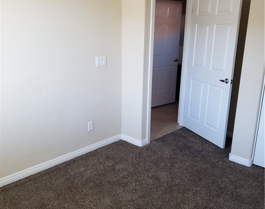 7876 Crownbeard Street - Photo Thumbnail 39
