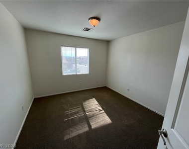 5519 Amy Lynn Street - Photo Thumbnail 22