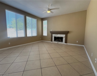 816 Canterbury Cross Place - Photo Thumbnail 14