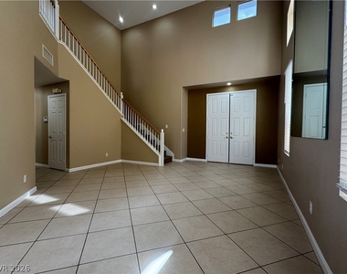 816 Canterbury Cross Place - Photo Thumbnail 6