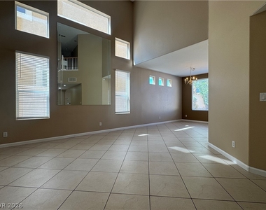 816 Canterbury Cross Place - Photo Thumbnail 3
