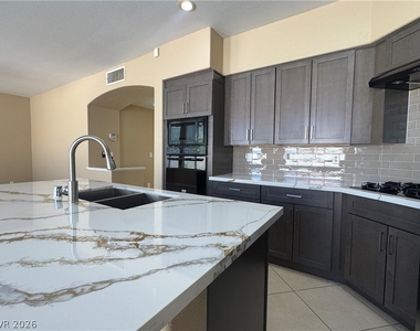 816 Canterbury Cross Place - Photo Thumbnail 11