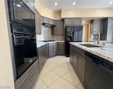 816 Canterbury Cross Place - Photo Thumbnail 10