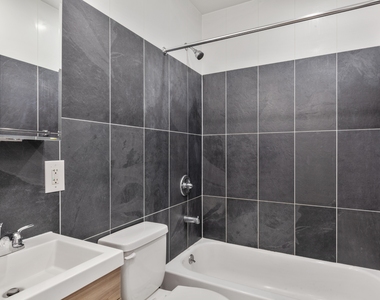 814 Macon Street - Photo Thumbnail 6