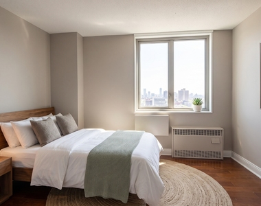 3333 Broadway - Photo Thumbnail 2