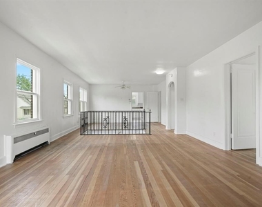 106 Grand Boulevard - Photo Thumbnail 6