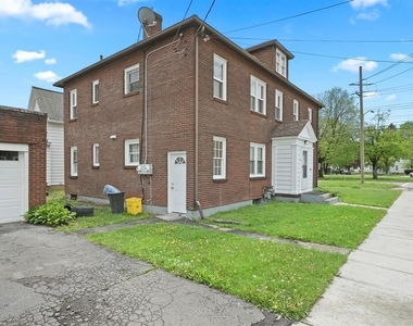 106 Grand Boulevard - Photo Thumbnail 2