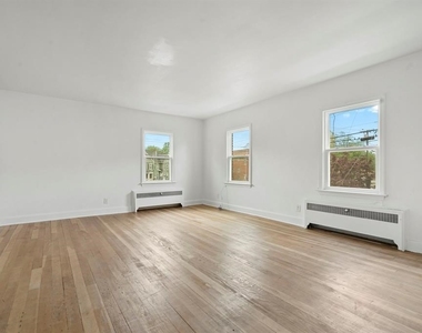 106 Grand Boulevard - Photo Thumbnail 13