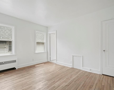 106 Grand Boulevard - Photo Thumbnail 11