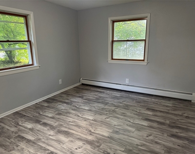 1013 Main Street - Photo Thumbnail 18