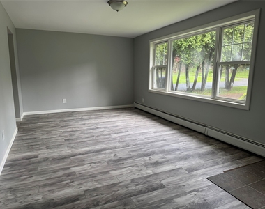 1013 Main Street - Photo Thumbnail 3