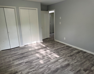 1013 Main Street - Photo Thumbnail 23