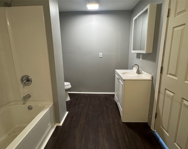 9 Laurel Street - Photo Thumbnail 6