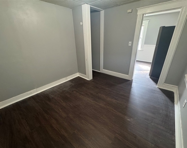 9 Laurel Street - Photo Thumbnail 5