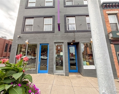 10 E Genesee Street - Photo Thumbnail 1
