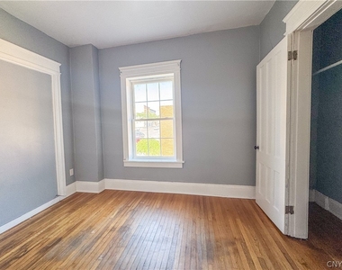 10 E Genesee Street - Photo Thumbnail 32