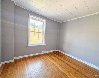 10 E Genesee Street - Photo Thumbnail 31