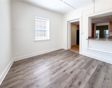 10 E Genesee Street - Photo Thumbnail 36
