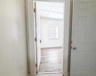 10 E Genesee Street - Photo Thumbnail 35