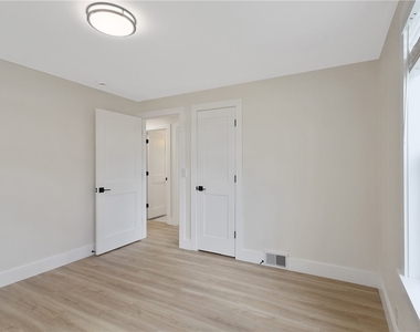 117 Edden Lane - Photo Thumbnail 12