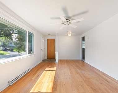 110 Wolcott Terrace - Photo Thumbnail 6
