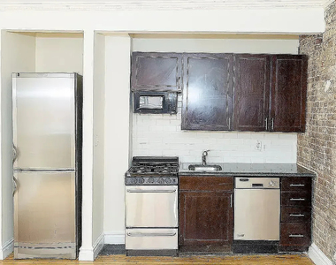 344 East 55th Street - Photo Thumbnail 3