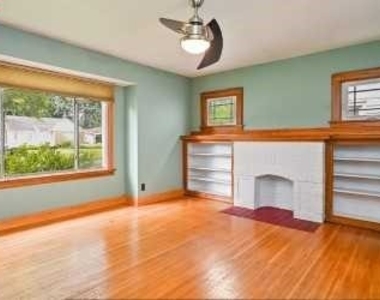 236 Barry Road - Photo Thumbnail 2