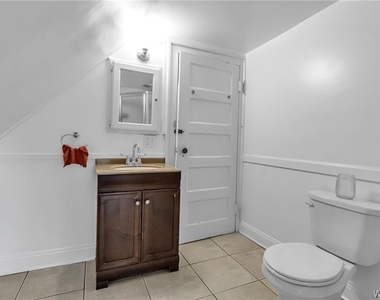 575 Upper Auburn Avenue - Photo Thumbnail 18