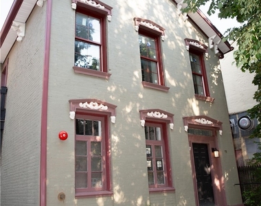 486 Franklin Street - Photo Thumbnail 2