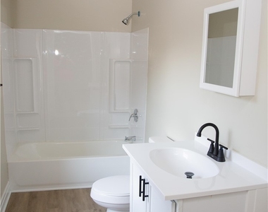 486 Franklin Street - Photo Thumbnail 11