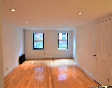 West 8th St and 6th Ave  - Photo Thumbnail 1