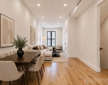 14 Spencer Place - Photo Thumbnail 7