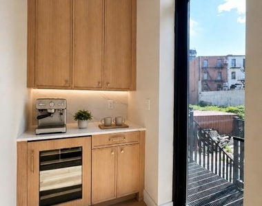 14 Spencer Place - Photo Thumbnail 5