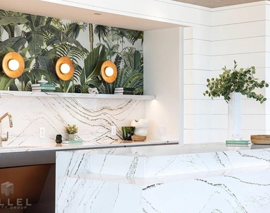 Jackson Avenue - Photo Thumbnail 19