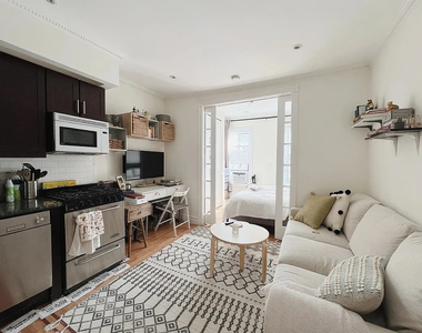 322 East 74th Street - Photo Thumbnail 1