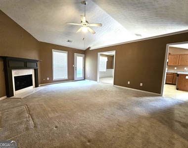 109 Redtail Road - Photo Thumbnail 3