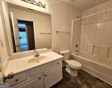 109 Redtail Road - Photo Thumbnail 11