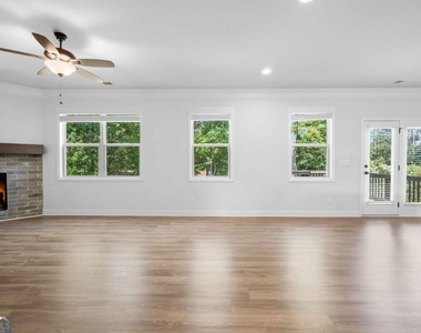315 Hudson Chase Court - Photo Thumbnail 8