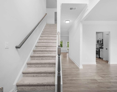 315 Hudson Chase Court - Photo Thumbnail 3