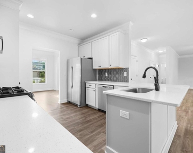 315 Hudson Chase Court - Photo Thumbnail 15