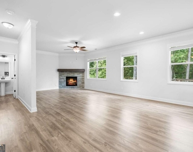 315 Hudson Chase Court - Photo Thumbnail 11